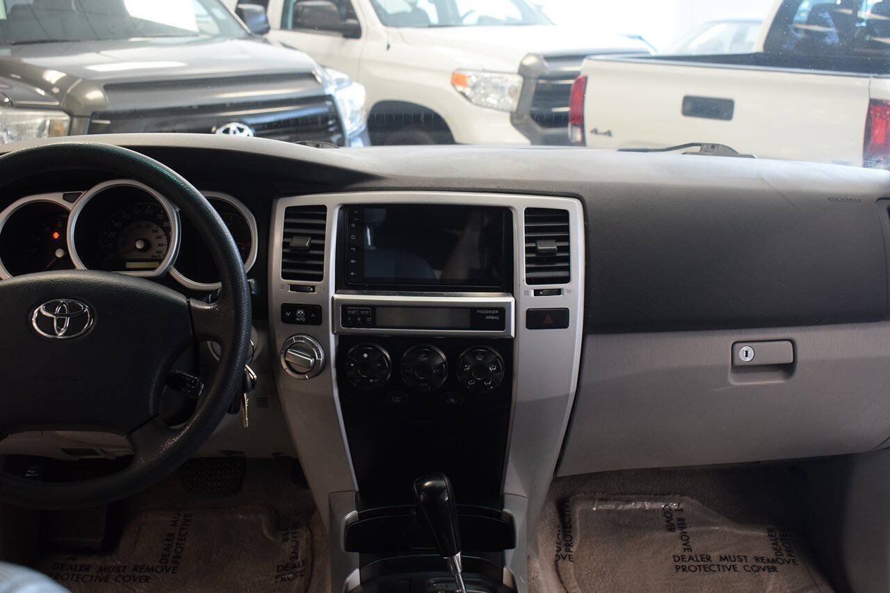 Used 2005 Toyota 4Runner Sport AWD/4WD image 21