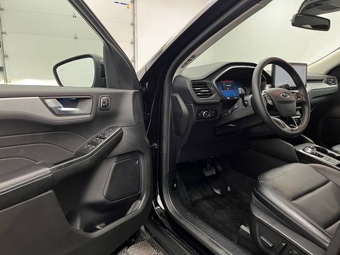 Used 2023 Ford Escape Platinum AWD/4WD image 17