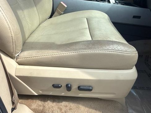 Used 2014 Ford Expedition EL XLT w/ Equipment Group 202A RWD image 19