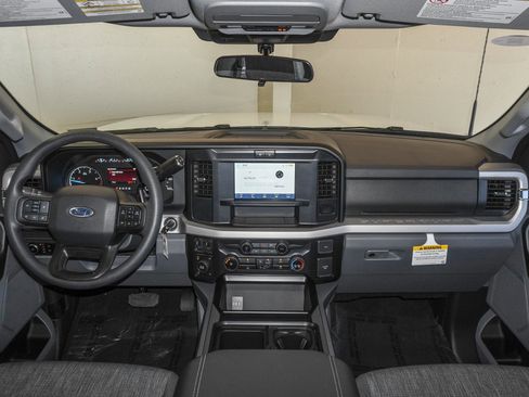 New 2026 Ford F250 XLT w/ FX4 Off-Road Package AWD/4WD image 26