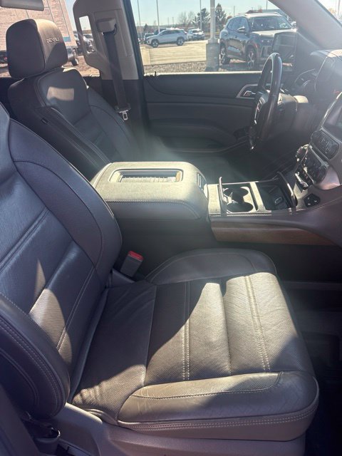 Used 2020 GMC Yukon XL Denali w/ Denali Premium Package AWD/4WD image 37