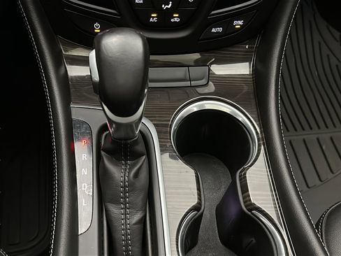 Used 2020 Buick Envision Premium AWD/4WD image 31