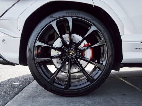 Used 2024 Lamborghini Urus S AWD/4WD image 20