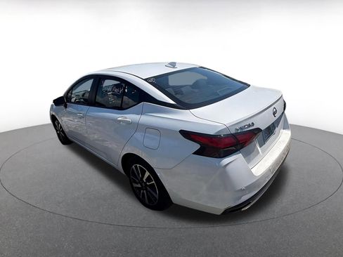 Used 2025 Nissan Versa SV image 6