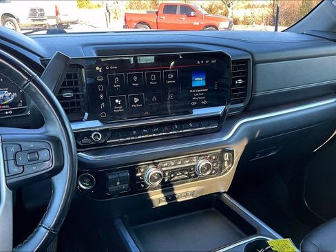 Used 2024 GMC Sierra 3500 SLT w/ SLT Premium Package image 5