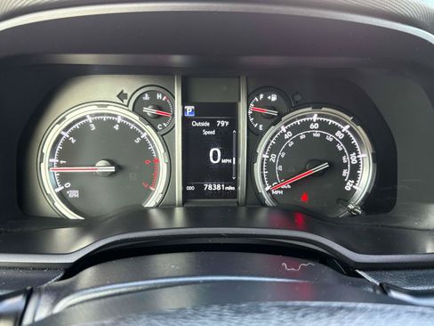 Used 2021 Toyota 4Runner TRD Off-Road Premium w/ Moonroof Package AWD/4WD image 24