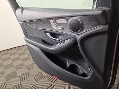 Used 2021 Mercedes-Benz GLC 300 4MATIC image 29