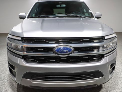 Used 2022 Ford Expedition Max Limited RWD image 4