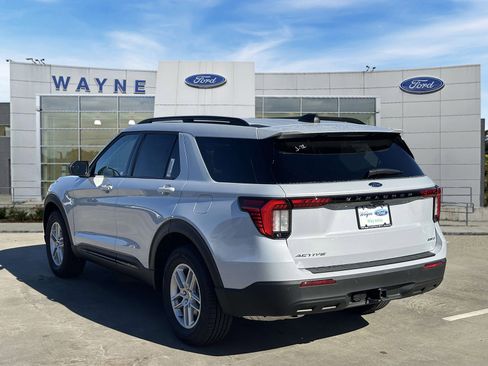 New 2026 Ford Explorer Active image 3