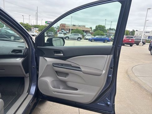 Used 2013 Honda CR-V LX image 23