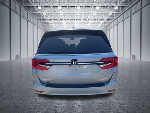 Used 2023 Honda Odyssey Touring image 4