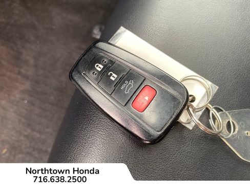 Used 2023 Toyota RAV4 XLE Premium AWD/4WD image 20