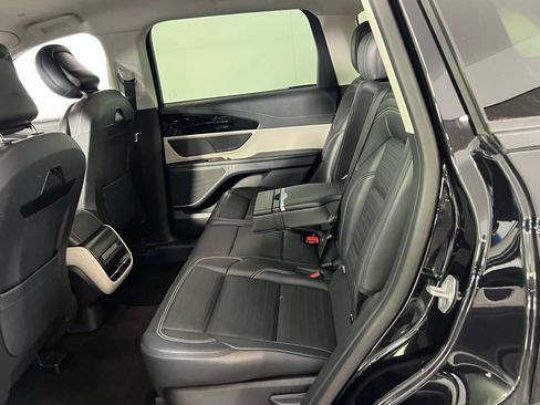 Used 2024 Lincoln Nautilus Reserve image 23