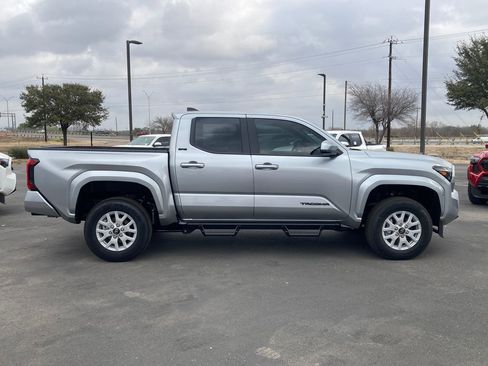 New 2026 Toyota Tacoma SR5 image 4