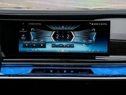 Used 2026 BMW i7 xDrive60 w/ Executive Package image 12