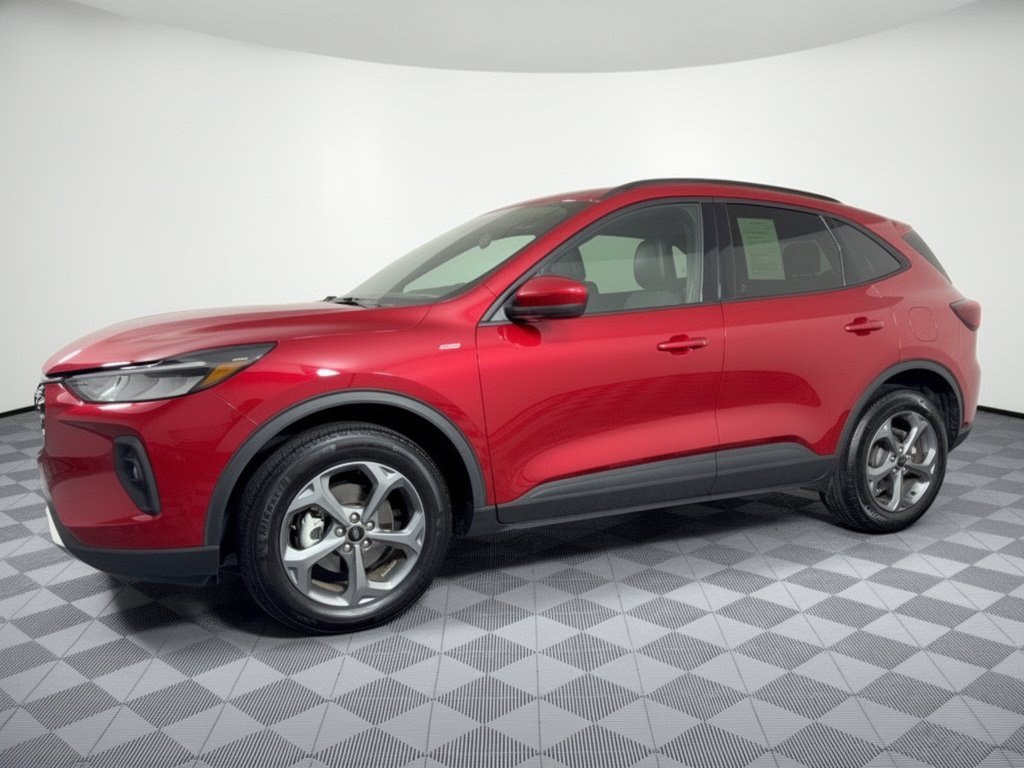 Used 2025 Ford Escape ST-Line Select AWD/4WD image 2