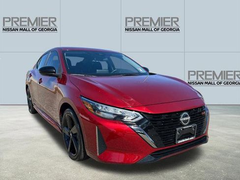 Certified 2024 Nissan Sentra SR FWD image 3