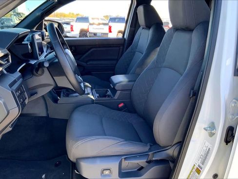 Used 2024 Toyota Tacoma SR image 7