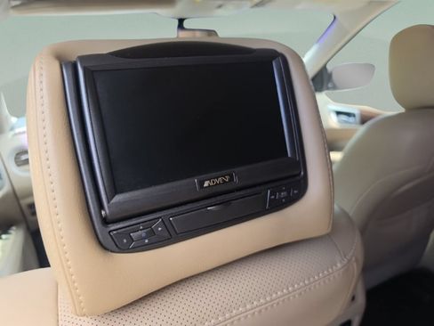 Used 2018 Nissan Pathfinder Platinum AWD/4WD image 24