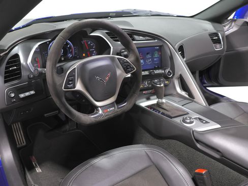 Used 2017 Chevrolet Corvette Z06 image 2