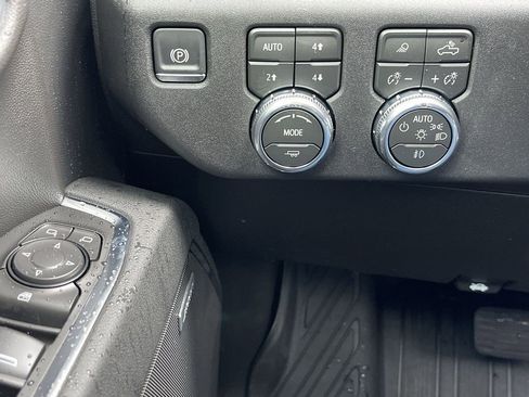 New 2026 GMC Sierra 1500 Elevation w/ Elevation Premium Package AWD/4WD image 18
