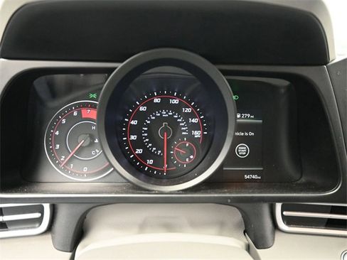 Used 2023 Hyundai Elantra SEL image 15