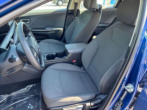 Used 2025 Kia K4 FWD image 36
