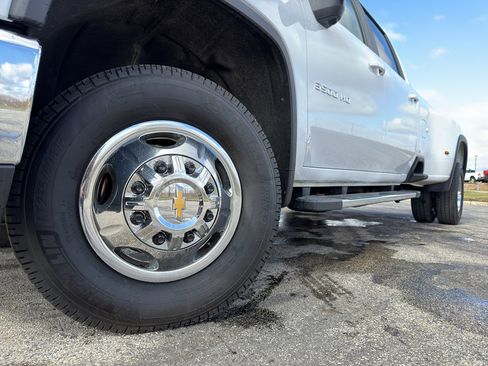 Used 2025 Chevrolet Silverado 3500 LT w/ All Star Edition AWD/4WD image 12