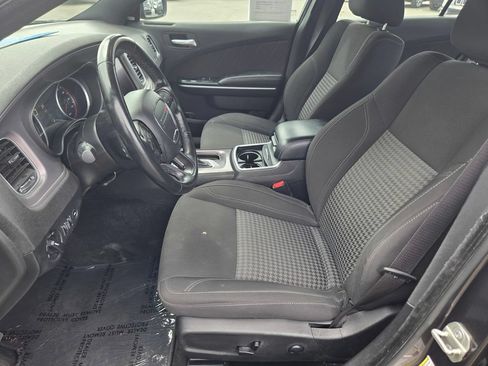 Used 2023 Dodge Charger SXT RWD image 11