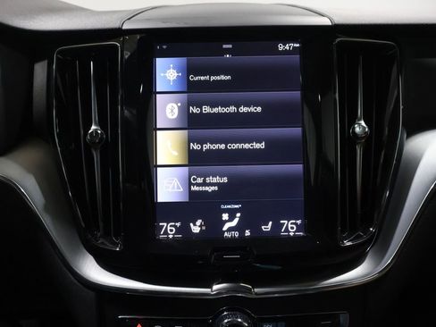 Used 2018 Volvo XC60 T5 Momentum w/ Convenience Package image 25