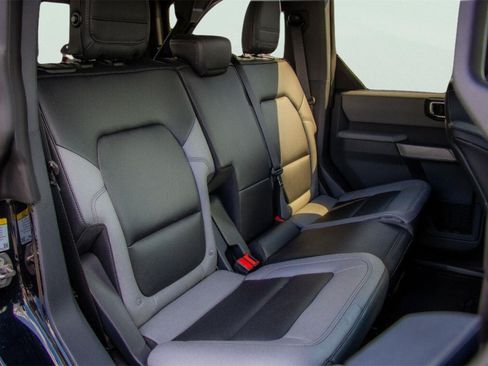 Certified 2023 Ford Bronco Black Diamond AWD/4WD image 8