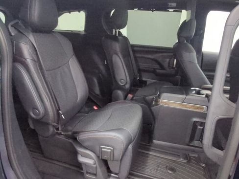 Used 2026 Toyota Sienna Platinum AWD/4WD image 30