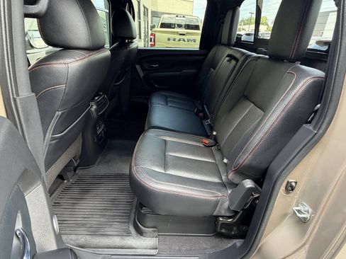 Used 2022 Nissan Titan PRO-4X w/ Pro-4x Convenience Package AWD/4WD image 17