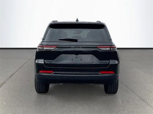 New 2025 Jeep Grand Cherokee Limited w/ Black Appearance Package image 9