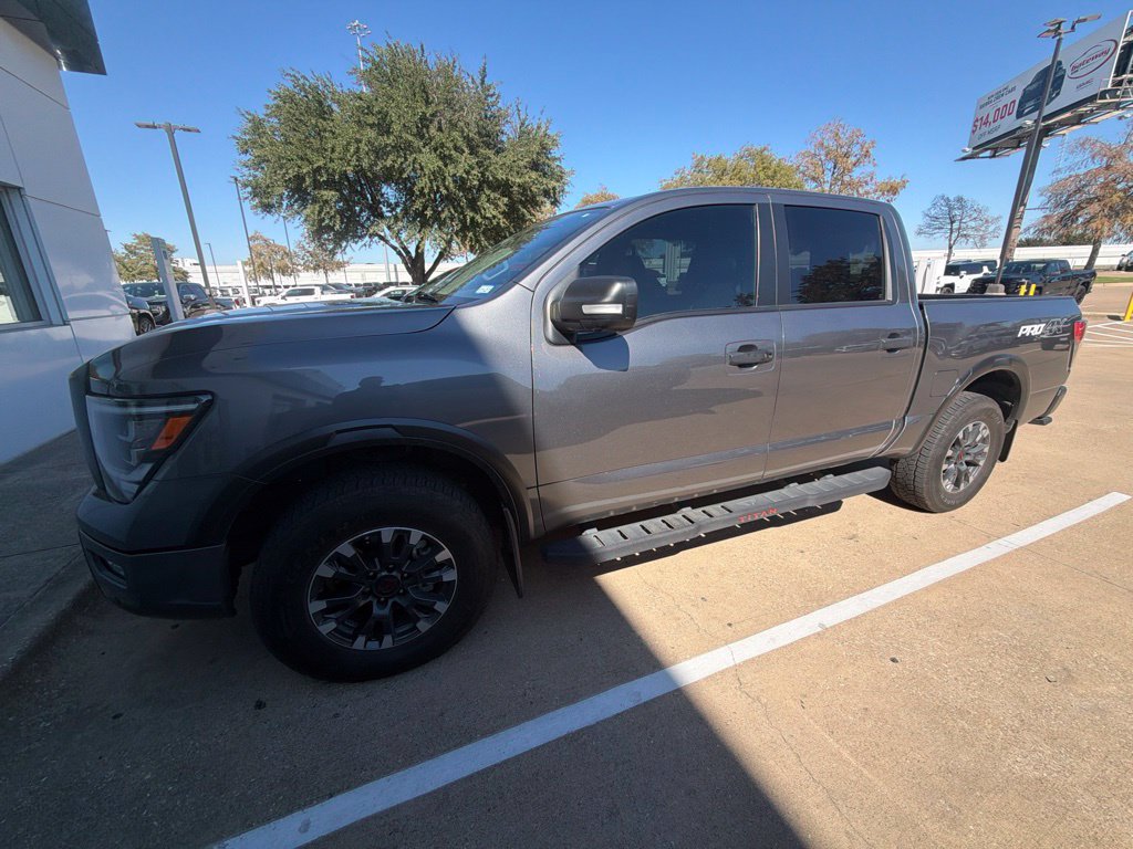Used 2024 Nissan Titan PRO-4X w/ Pro-4x Convenience Package AWD/4WD image 10