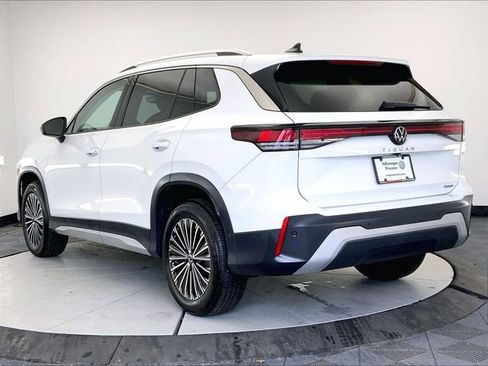 Certified 2025 Volkswagen Tiguan S w/ 18" Wheel Package AWD/4WD image 3