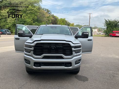 Used 2026 RAM 2500 Big Horn AWD/4WD image 18
