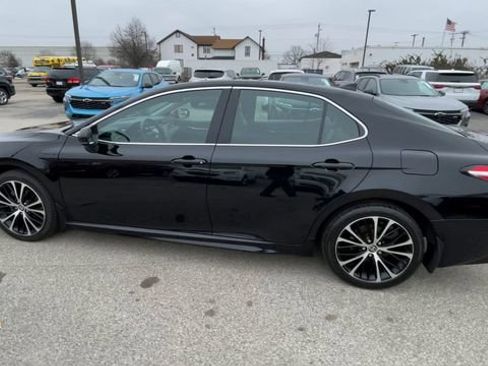 Used 2020 Toyota Camry SE FWD image 7