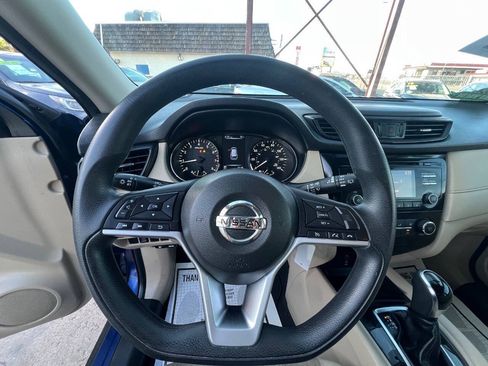 Used 2017 Nissan Rogue S AWD/4WD image 19