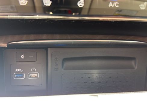 Used 2023 Genesis GV80 3.5T w/ Prestige Package AWD/4WD image 32