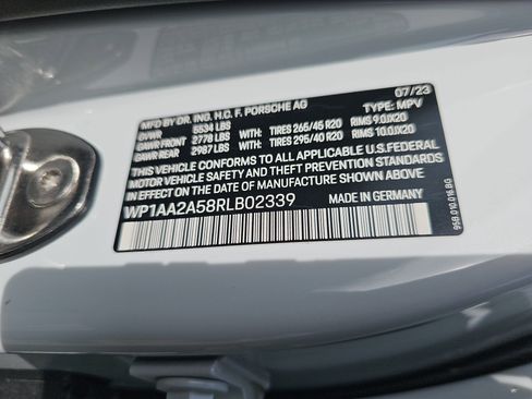 Used 2024 Porsche Macan image 38