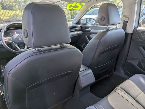 Used 2025 Volkswagen Jetta SE FWD image 26
