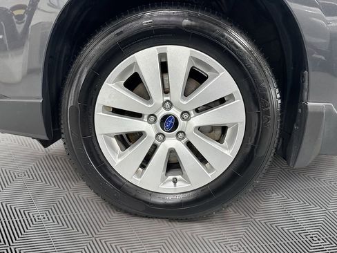 Used 2019 Subaru Outback 2.5i Premium image 27