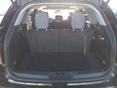 Used 2023 Ford Explorer XLT w/ Equipment Group 202A image 11