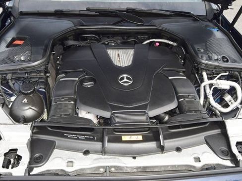 Used 2019 Mercedes-Benz E 450 4MATIC Sedan w/ Premium Package image 39
