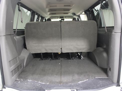 Used 2025 GMC Savana 3500 LT w/ LT Preferred Equipment Group RWD image 15