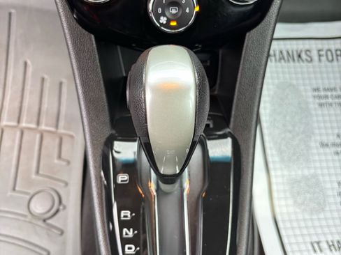 Used 2018 Chevrolet Sonic LT w/ Convenience Package image 17