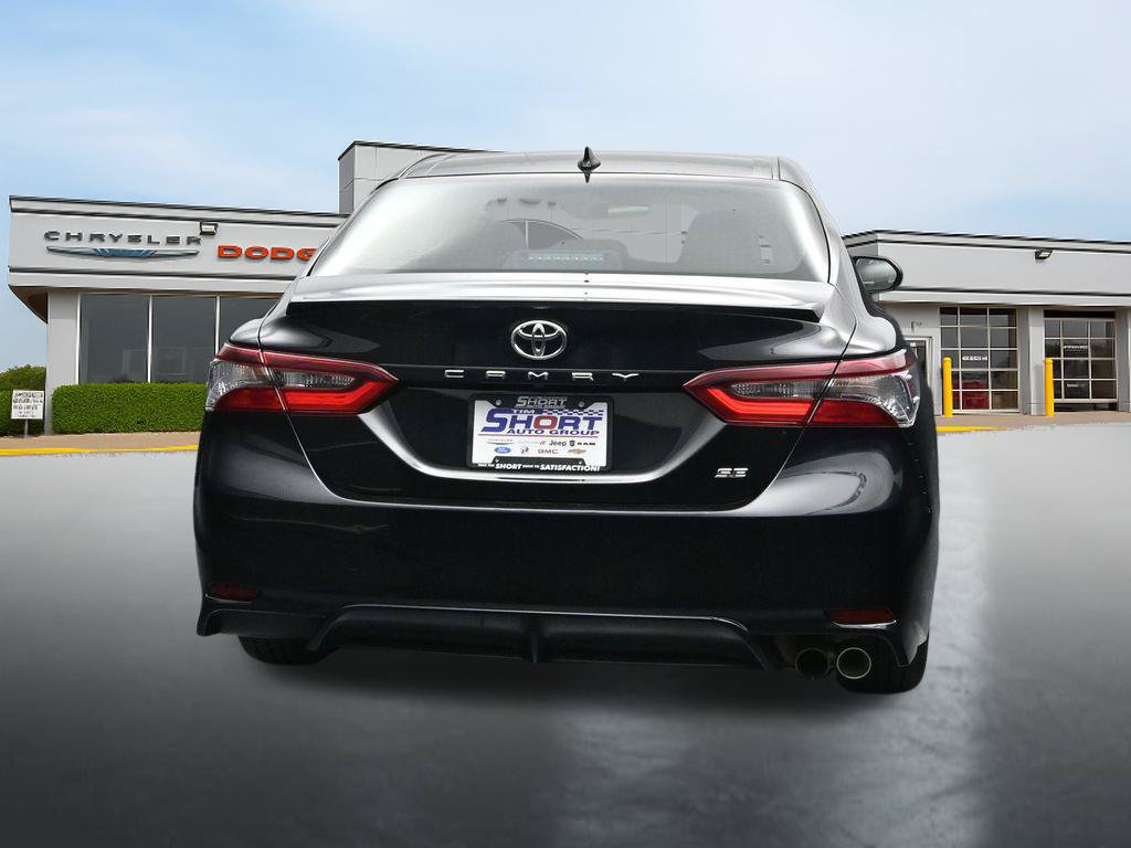 Used 2024 Toyota Camry SE FWD image 4