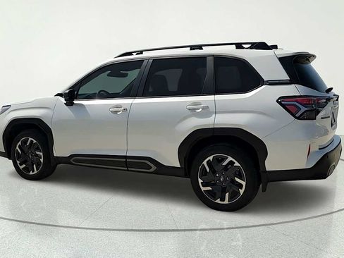 Used 2025 Subaru Forester Limited AWD/4WD image 5