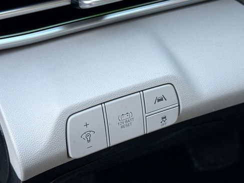 Certified 2023 Hyundai Elantra Limited w/ Cargo Package image 8